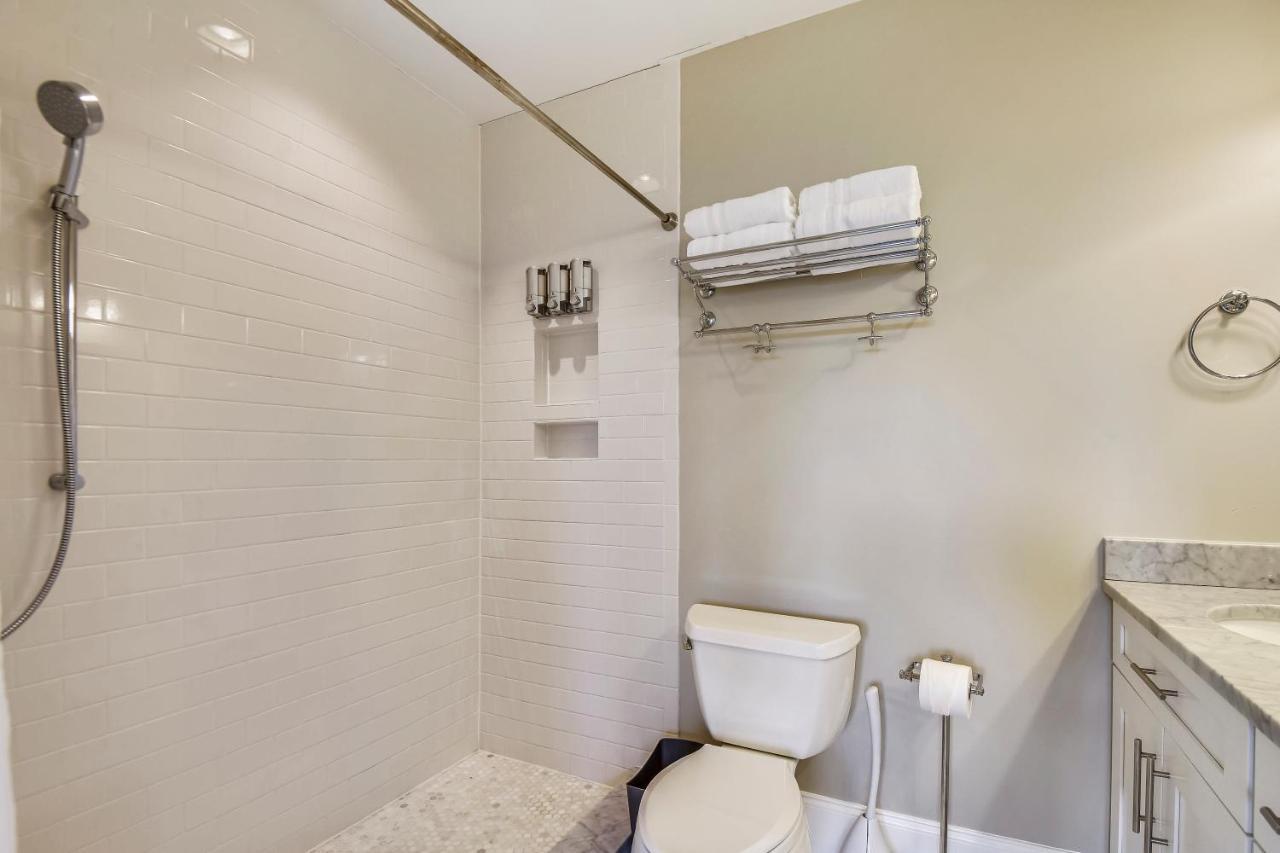 Edgewood Guesthouse Apartment Unit Washington Luaran gambar